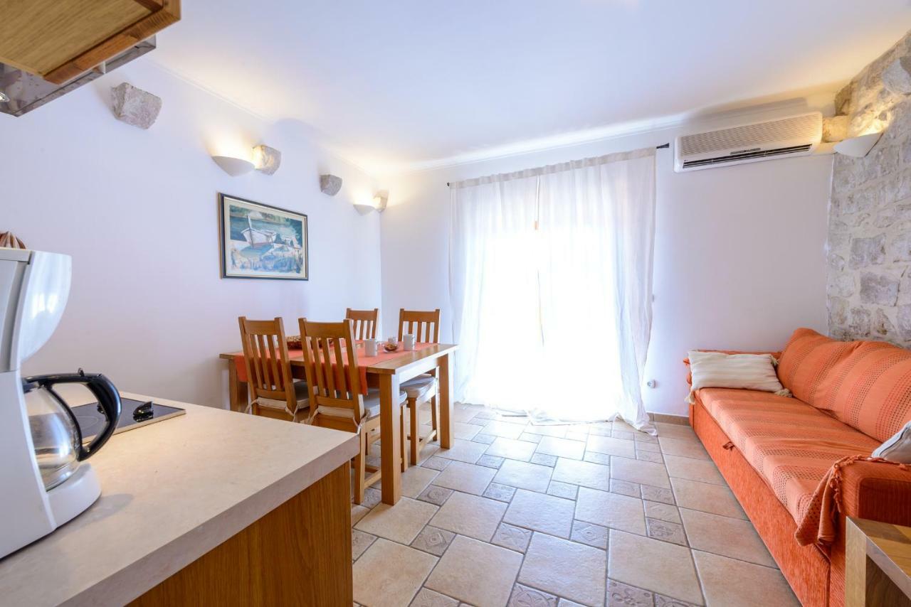 Apartments Petar ツァヴタット エクステリア 写真